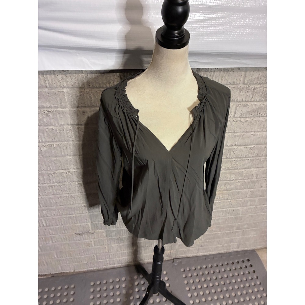 Velvet by Graham & Spencer Olive Green Ruffle V-Neck Tie Blouse Top Small
